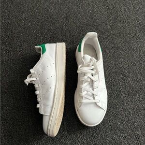 Adidas Stan smith kids size 5.5